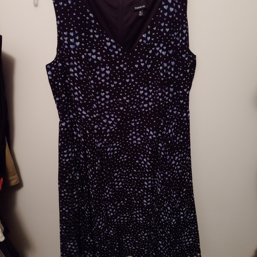 Torrid black/blue hearts print dress 16w